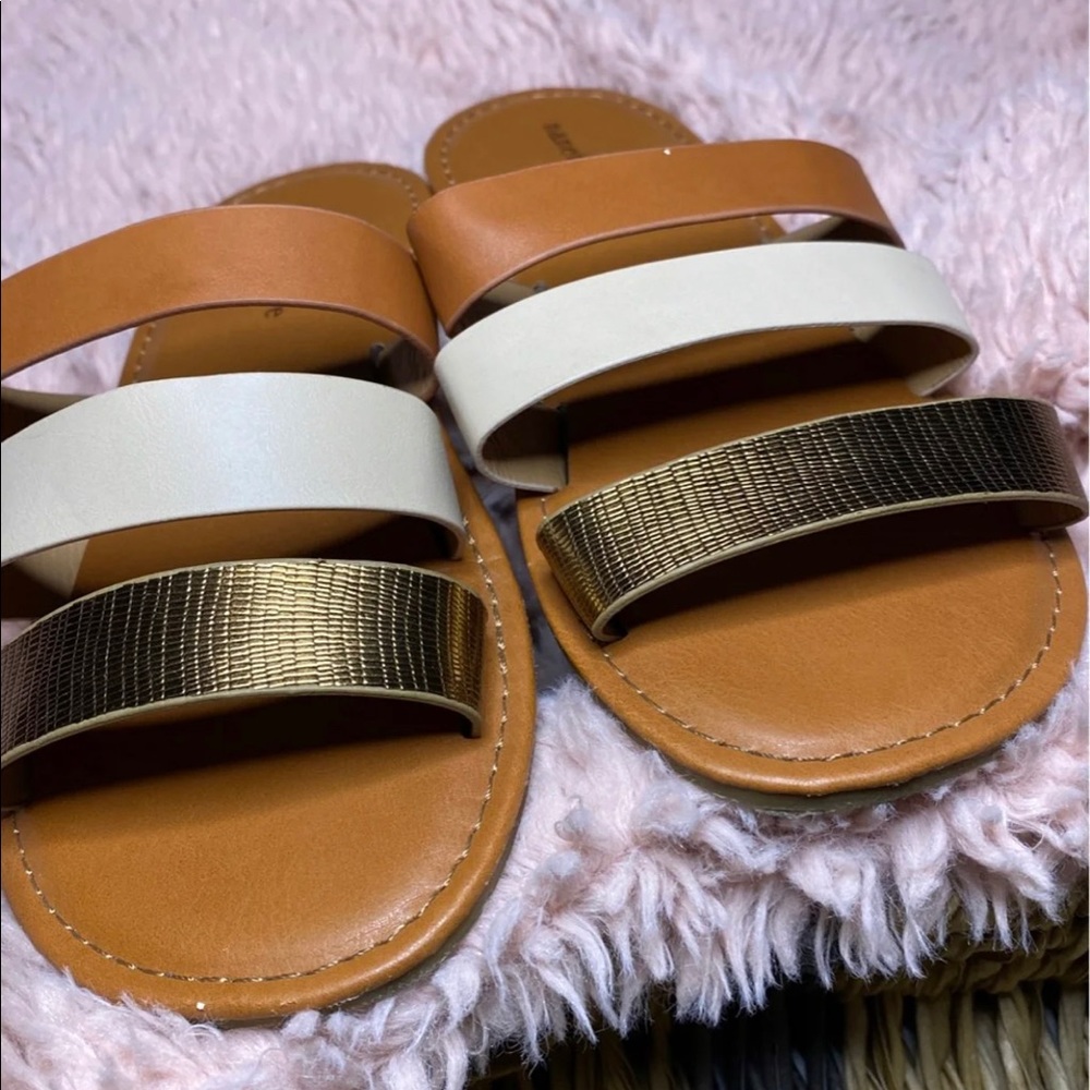 Nanette Lepore Girls sandals